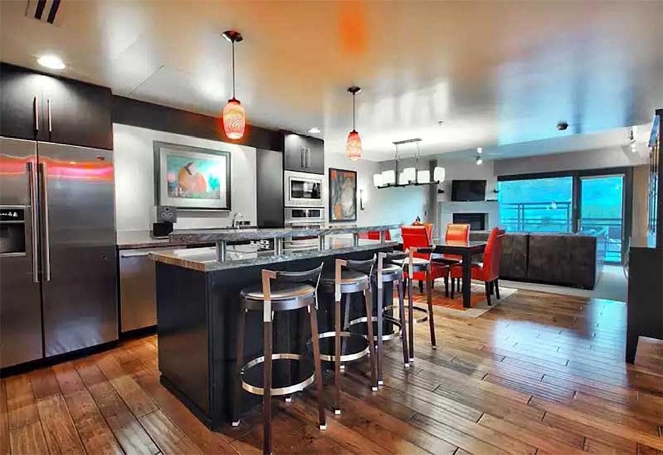 Main & Sky Vila Park City Exterior foto