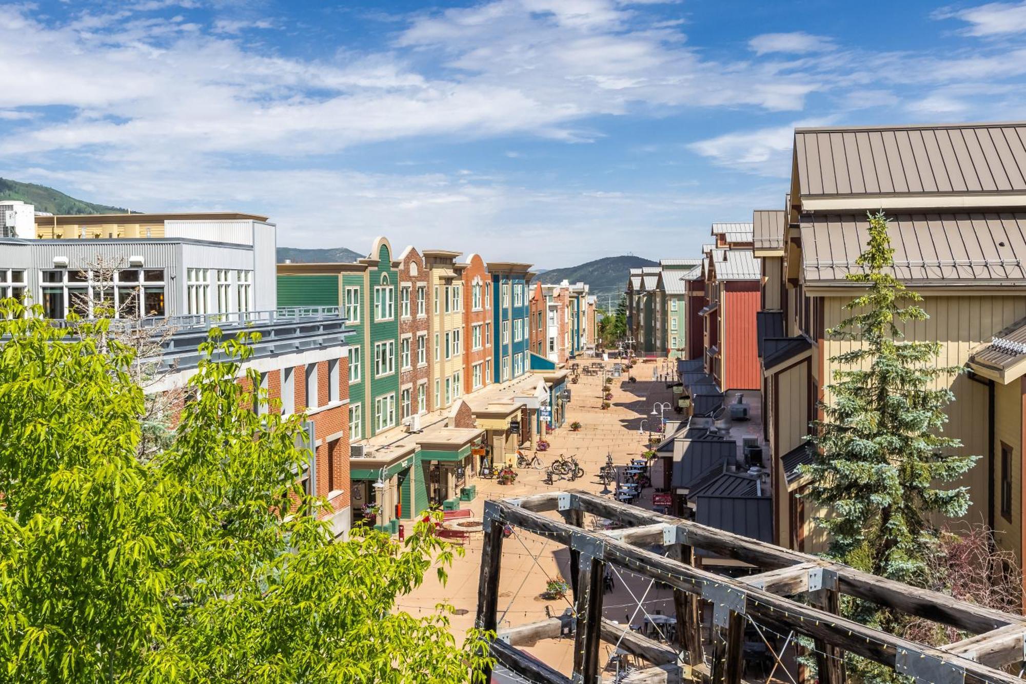 Main & Sky Vila Park City Exterior foto